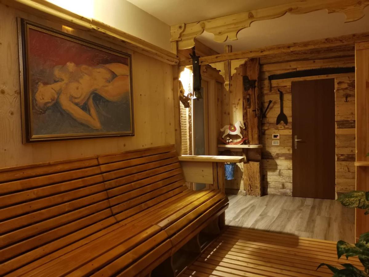 Garni Defrancesco Hotel Campitello di Fassa Bagian luar foto