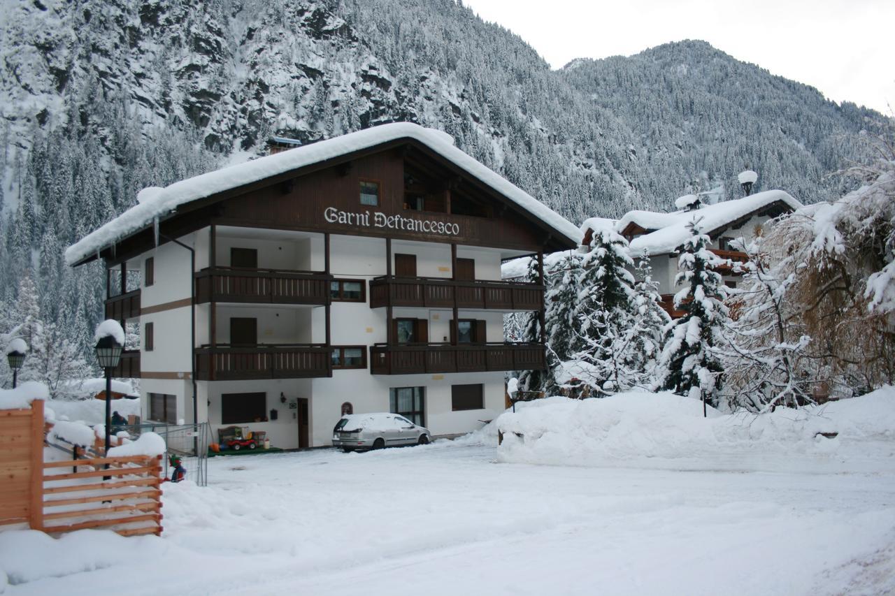 Garni Defrancesco Hotel Campitello di Fassa Bagian luar foto