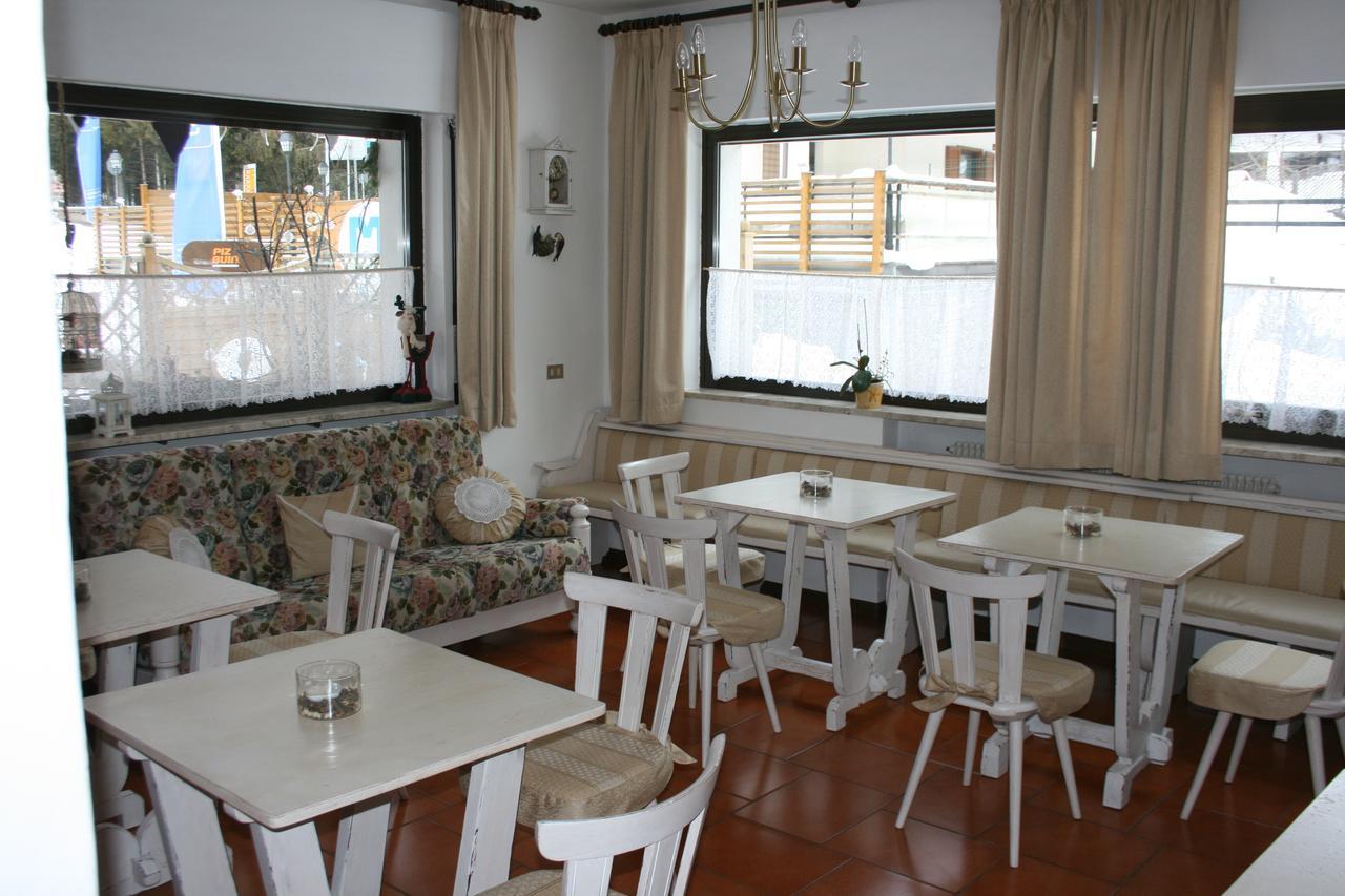 Garni Defrancesco Hotel Campitello di Fassa Bagian luar foto
